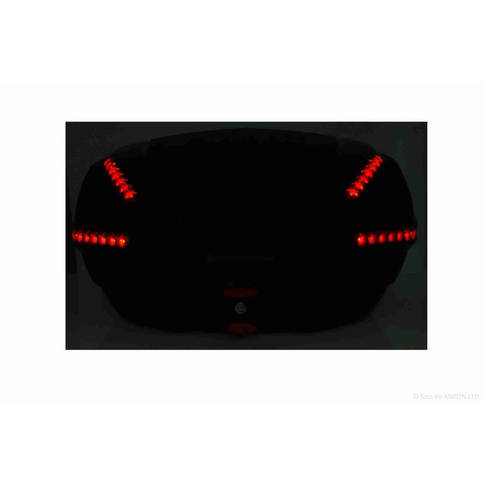 Кофр #898/3 59*45.5*32.5, 47L поліпропіленовий, переносний, діодний габарит+стоп-сигнал "LIPAI"